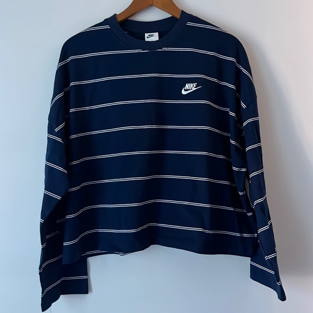 Nike long sleeve shirt (X-Large)